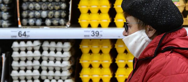 Покупательница в гипермаркете. Архивное фото - Sputnik Кыргызстан