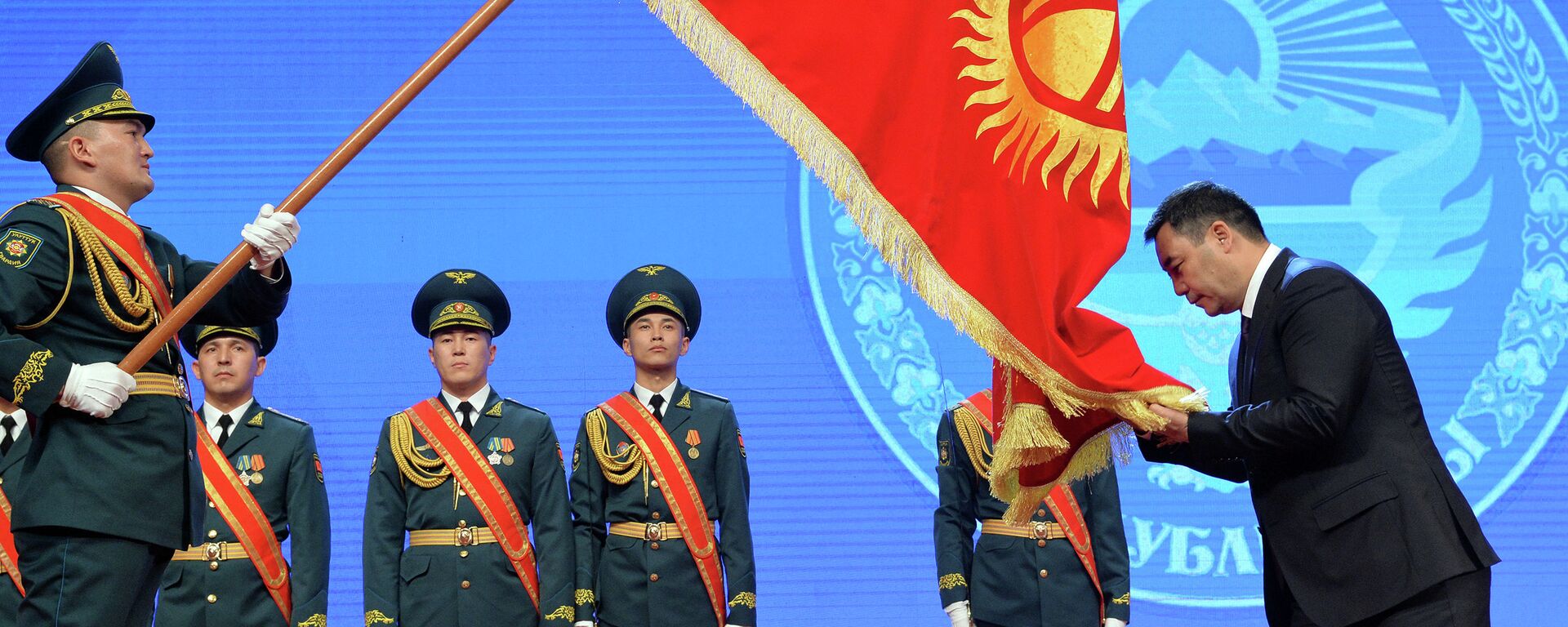 Садыр Жапаровдун инаугуациясы. Архив - Sputnik Кыргызстан, 1920, 17.02.2026