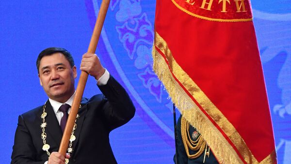 Избранный президент Кыргызстана Садыр Жапаров на церемонии инаугурации в Большом зале национальной филармонии - Sputnik Кыргызстан