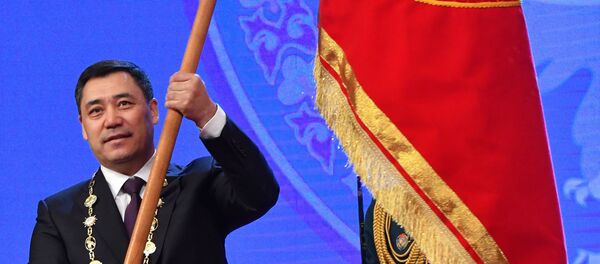 Избранный президент Кыргызстана Садыр Жапаров на церемонии инаугурации в Большом зале национальной филармонии - Sputnik Кыргызстан