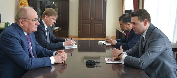 И.о. премьер-министра Артем Новиков встретился с зампредом ПАО «Газпром» Виталием Маркеловым - Sputnik Кыргызстан
