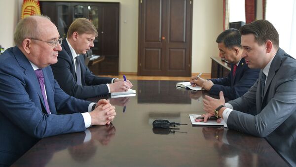 И.о. премьер-министра Артем Новиков встретился с зампредом ПАО «Газпром» Виталием Маркеловым - Sputnik Кыргызстан