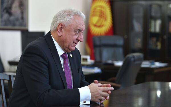
Стороны обменялись мнениями о перспективах сотрудничества и реализации проектов в экономической, промышленной и сельскохозяйственной кооперации - Sputnik Кыргызстан