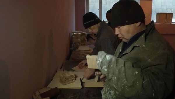 Буюртмага муктажбыз! Сокулуктук майып усталардын өнөрү видеодо - Sputnik Кыргызстан