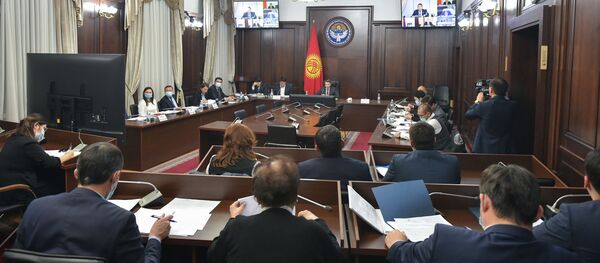 Биринчи вице-премьердин милдетин аткаруучу Артем Новиков Евразия экономикалык комиссиясынын кеңешинин кезектеги онлайн-жыйынында - Sputnik Кыргызстан