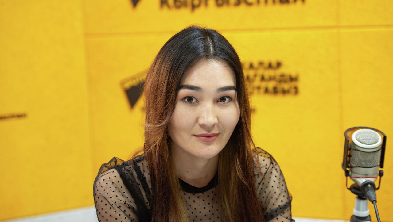 Рокси Рэй мен Джейда Даймондтың порносын көріңіз