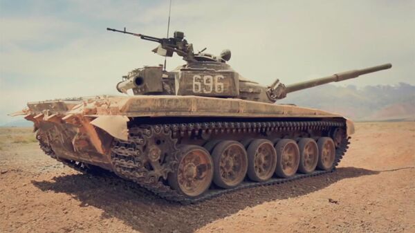 Военные Кыргызстана провели учения на танках — эффектное видео - Sputnik Кыргызстан