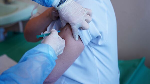 Старт вакцинации от коронавируса в ДНР и ЛНР - Sputnik Кыргызстан