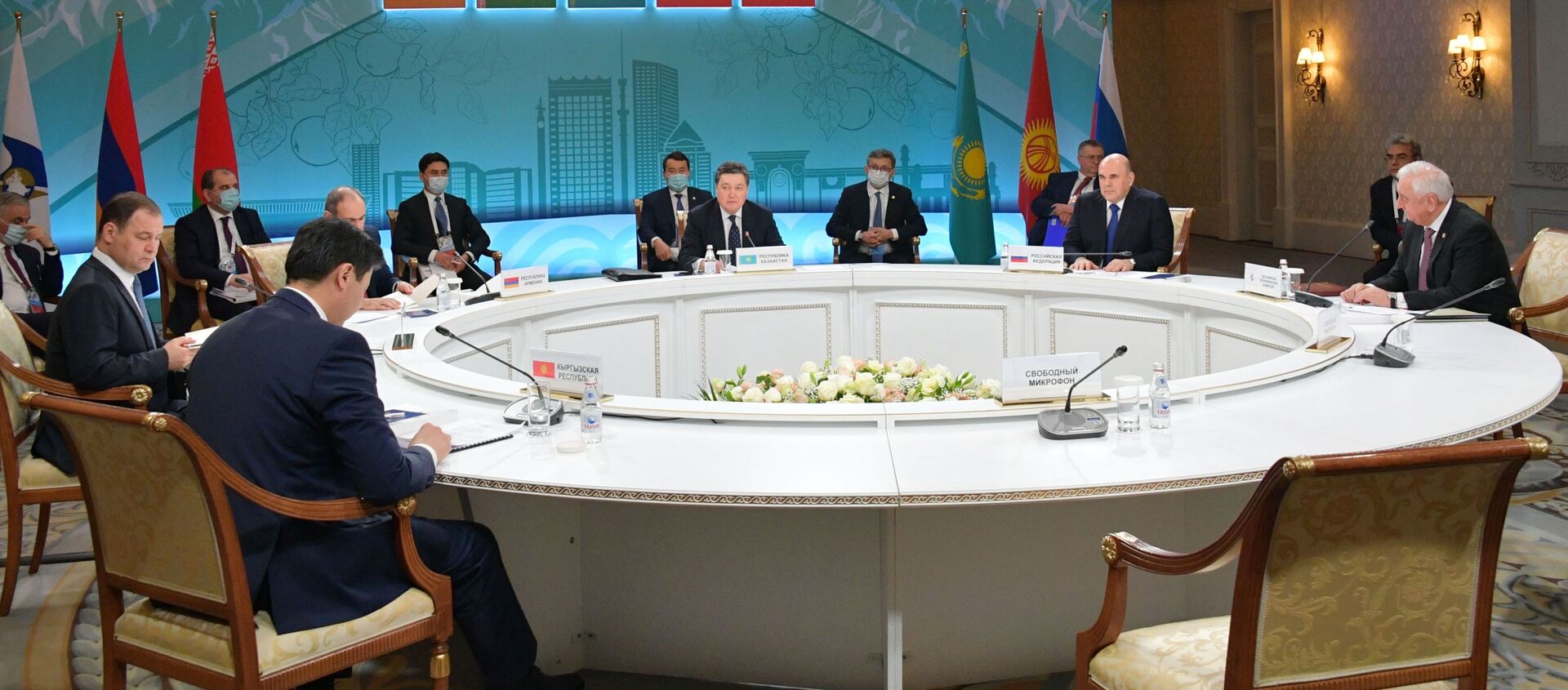 Заседание Евразийского межправительственного совета стран ЕАЭС в узком составе - Sputnik Кыргызстан, 1920, 05.02.2021