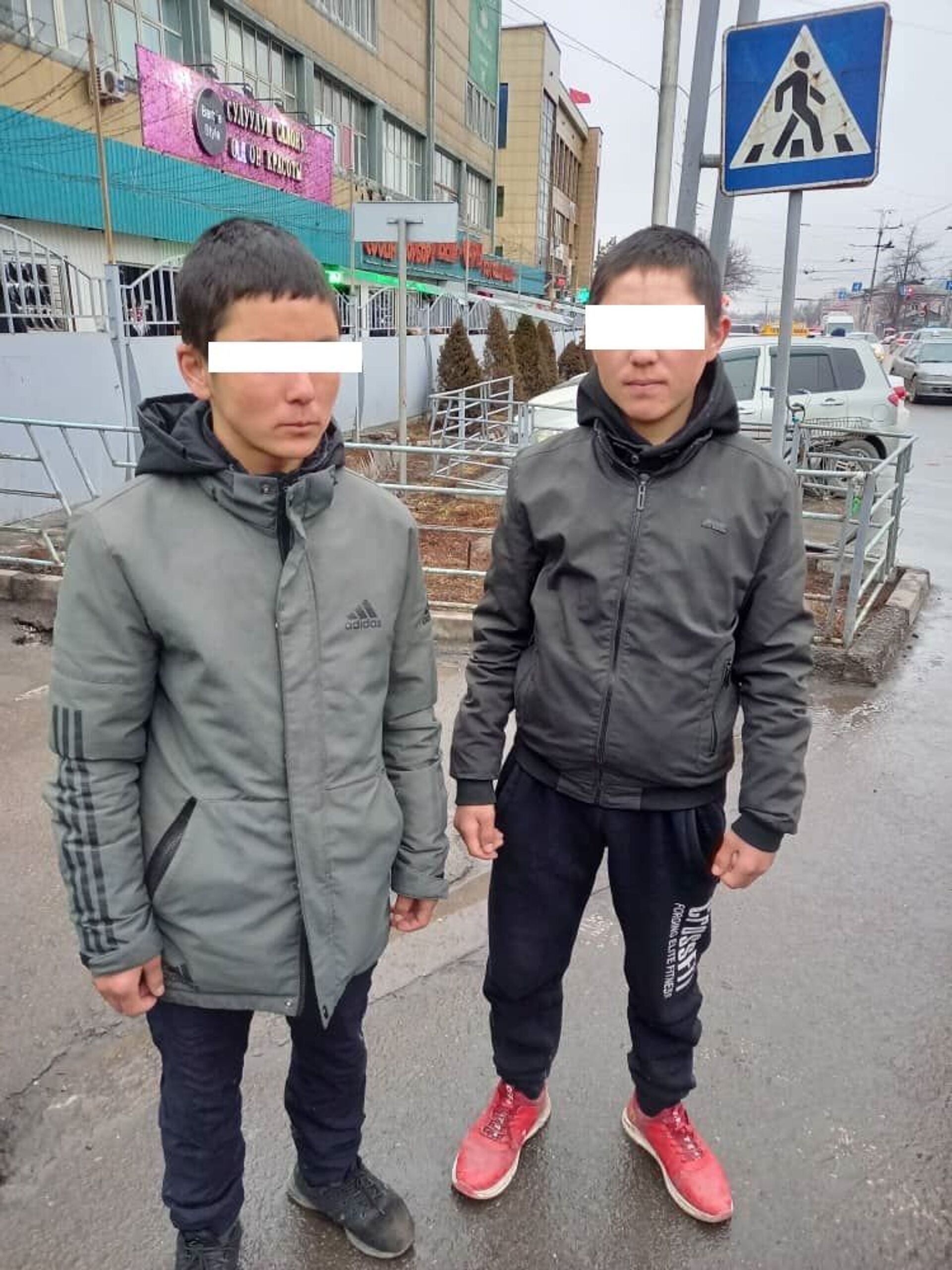 В Чуйской области искали двух подростков — нашли на Ошском рынке - Sputnik Кыргызстан, 1920, 09.02.2021