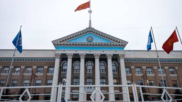 Вид на фасад здания мэрии города Бишкек. Архивное фото - Sputnik Кыргызстан