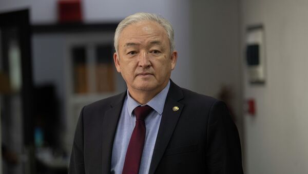 Профессор, главный уролог Министерства здравоохранения КР Акылбек Усупбаев - Sputnik Кыргызстан