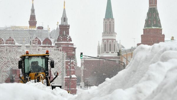 Снегопад в Москве - Sputnik Кыргызстан