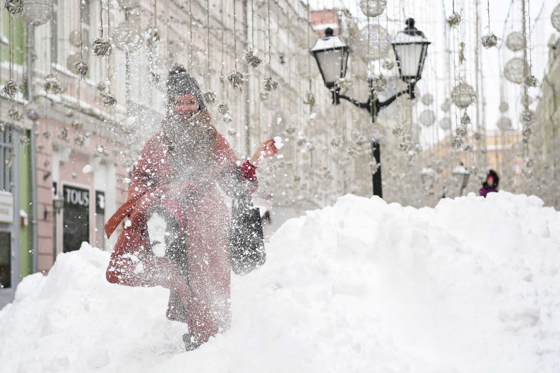 Сколько мороз улица. Снегопад в Европе. Европа снег и Мороз. Мороз в Европе. Снег в Москве 1 декабря 2021.