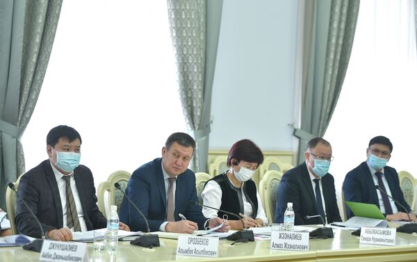 Свое мнение глава правительства выразил на совещании по обсуждению продовольственной безопасности - Sputnik Кыргызстан