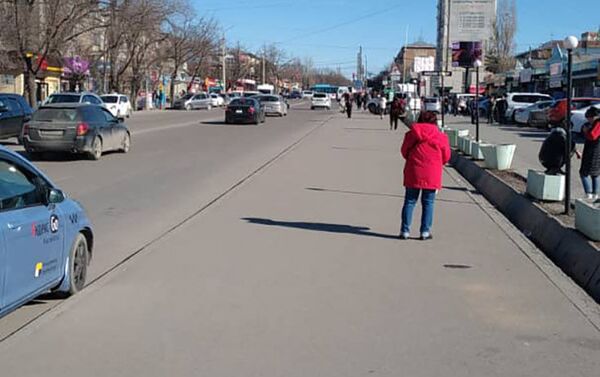 Рейд провели на улицах Юнусалиева и Суеркулова вокруг рынка - Sputnik Кыргызстан
