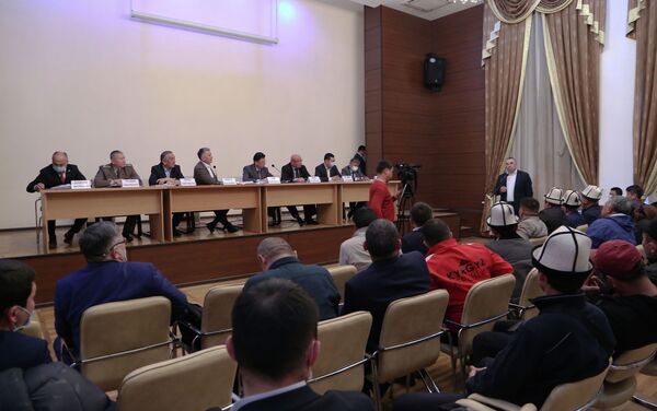 В мероприятии приняли участие секретарь Совета безопасности Рыскелди Мусаев, представители аппарата правительства, МИД, МВД, ГКНБ и других министерств и ведомств - Sputnik Кыргызстан