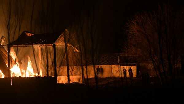 Пожар на поле возле Токмока  - Sputnik Кыргызстан