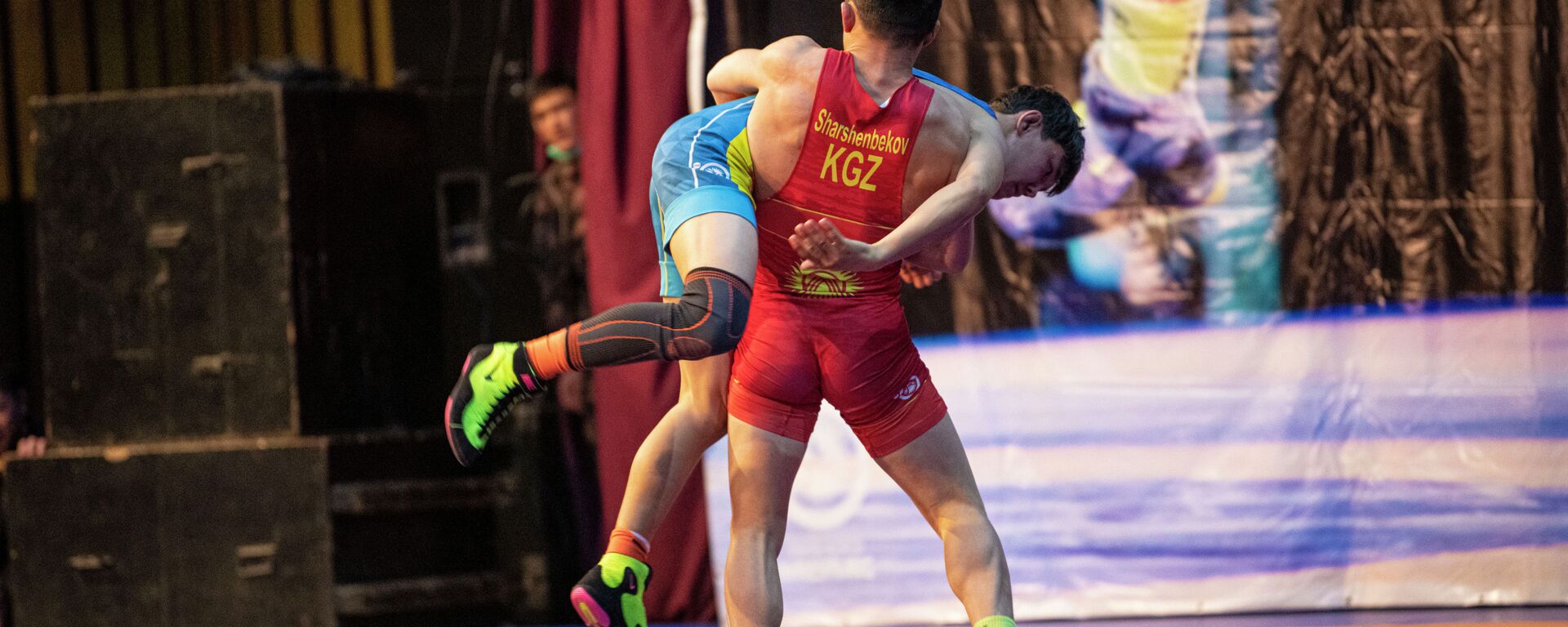 Элдин моокумун кандырышты. Топ жарып чыккан балбандардын чемпионаттагы сүрөттөрү - Sputnik Кыргызстан, 1920, 19.02.2021