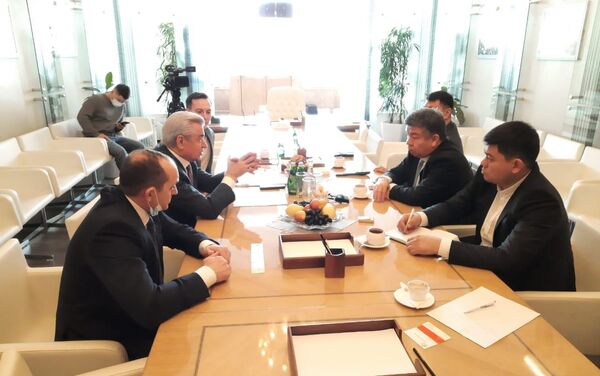 В ходе встречи стороны обсудили вопросы расширения поставок кыргызской продукции на рынок России - Sputnik Кыргызстан