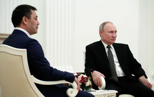 Президент Кыргызстана пригласил российского лидера посетить республику - Sputnik Кыргызстан