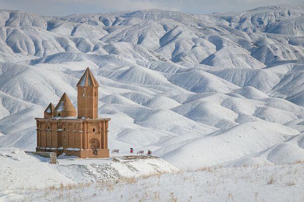Иранец Farzin IzadDoustDar снял на фото церковь Святого Иоанна в ближневосточной стране и победил в фотоконкурсе Wiki Loves Monuments 2020 - Sputnik Кыргызстан