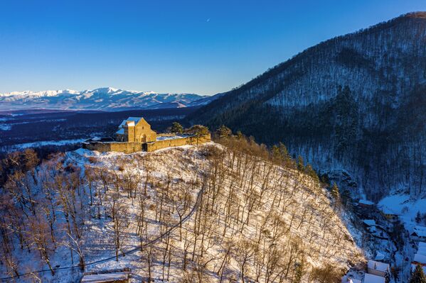 Укрепленная церковь Cisnadioara — один из старейших памятников Трансильвании, имеющий более чем 800-летнюю историю - Sputnik Кыргызстан