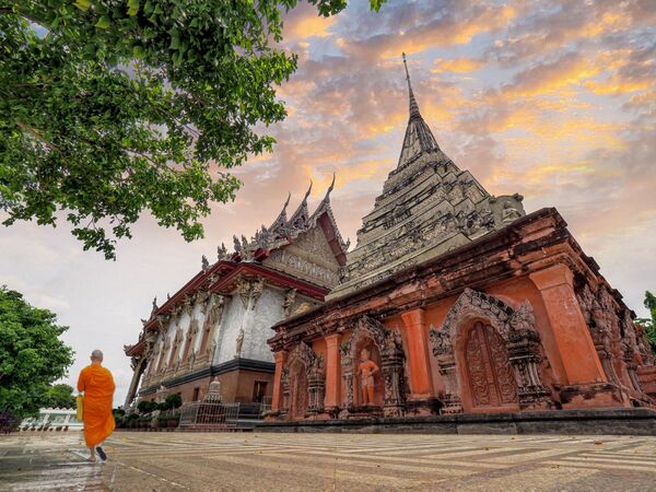 Снимок древнего храма Wat klang bang kaew тайского фотографа Athichitra победил среди работ из Таиланда. - Sputnik Кыргызстан