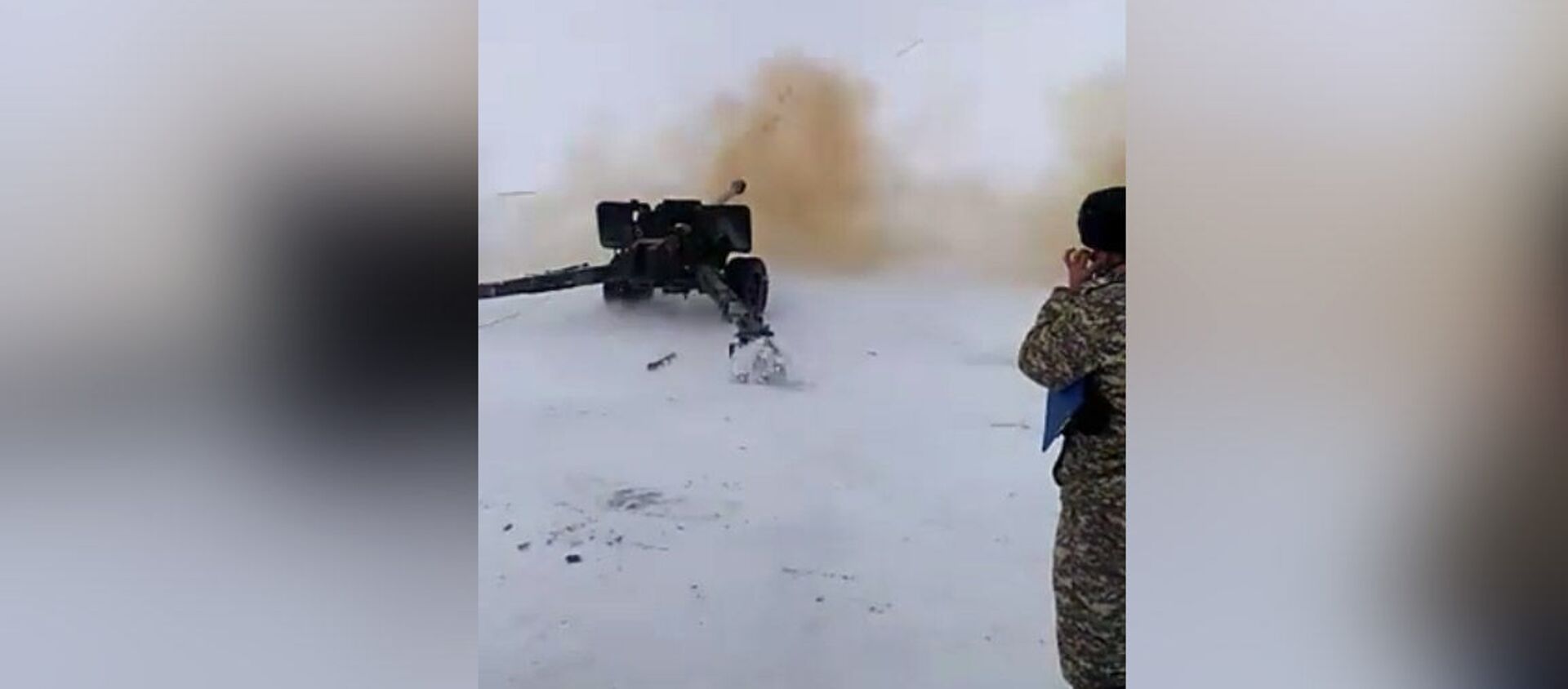 Как обстреливают лавины из артиллерийского орудия на трассе Бишкек — Ош. Видео - Sputnik Кыргызстан, 1920, 27.02.2021