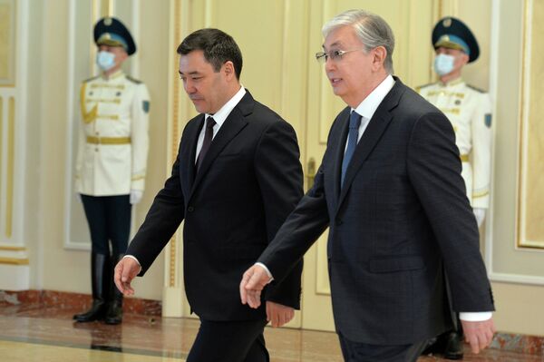 Токаев заверил, что и Казахстан со своей стороны твердо остается привержен курсу комплексного углубления партнерства и союзнических отношений - Sputnik Кыргызстан