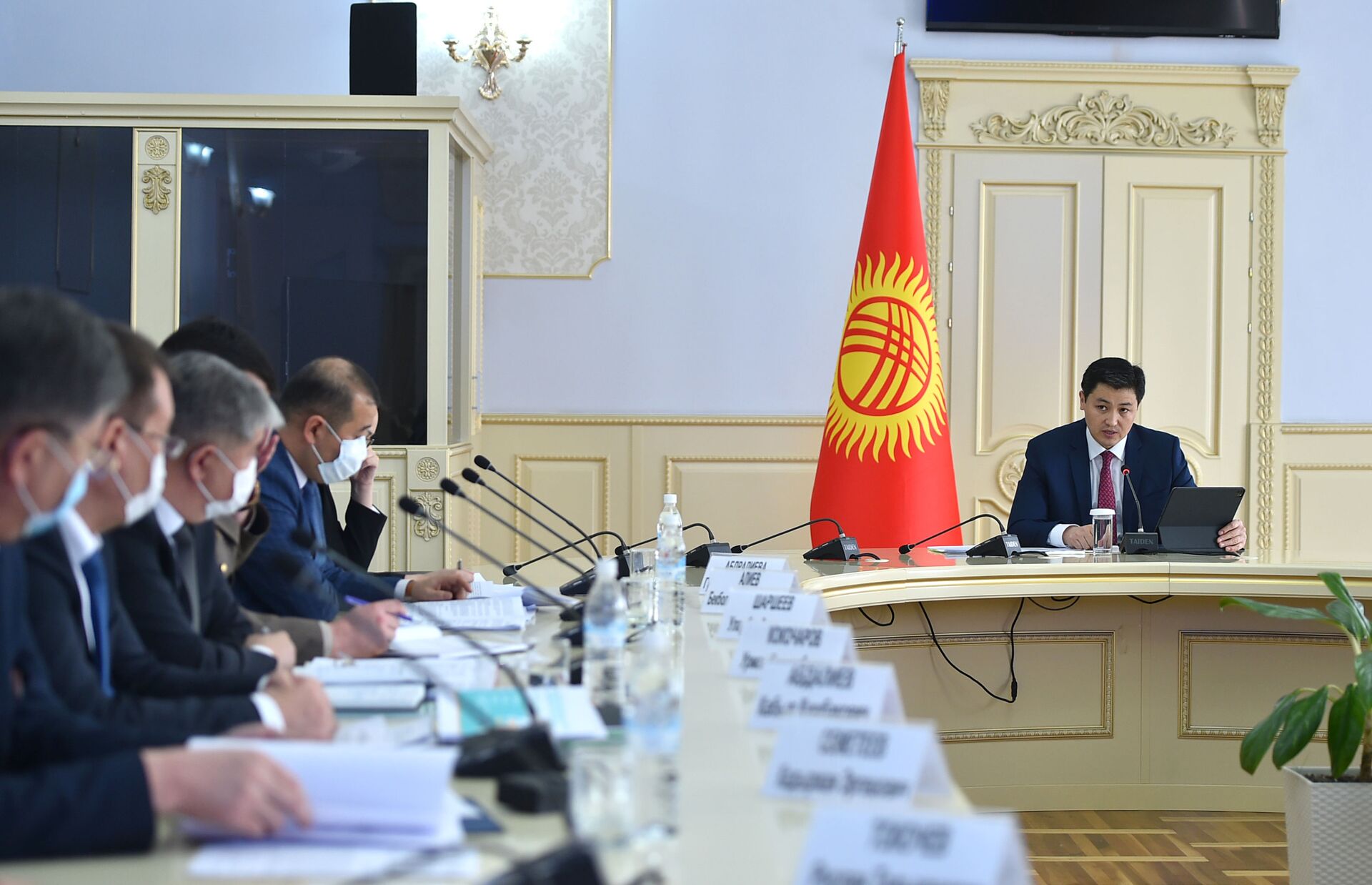 Заседание правительства по обсуждению вопросов цифровизации налоговых и таможенных процедур - Sputnik Кыргызстан, 1920, 16.12.2021