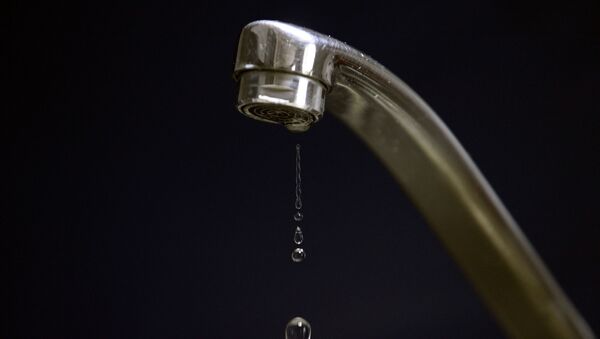 Водопроводный кран, из которого капает вода. Иллюстративное фото - Sputnik Кыргызстан