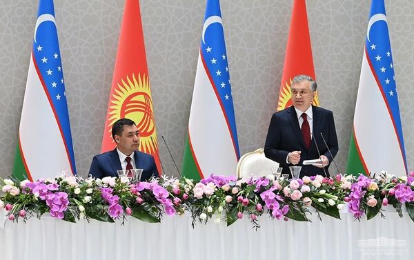 В Ташкенте состоялся официальный прием по случаю визита президента Кыргызстана Садыра Жапарова - Sputnik Кыргызстан