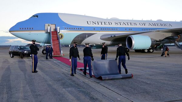 АКШ президентинин учагы Air Force One. Архивдик сүрөт - Sputnik Кыргызстан