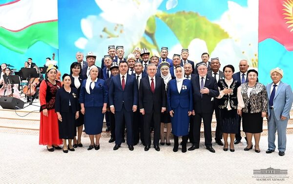 В мероприятии участвовали главы двух государств, члены делегаций, представители кыргызской диаспоры, а также государственные и общественные деятели - Sputnik Кыргызстан
