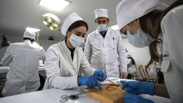 Подготовка медиков в Дагестанском государственном медицинском университете - Sputnik Кыргызстан