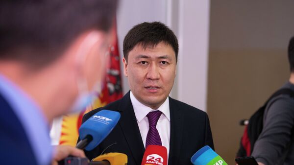 Экс-министр образования и науки КР Алмазбек Бейшеналиев. Архивное фото - Sputnik Кыргызстан