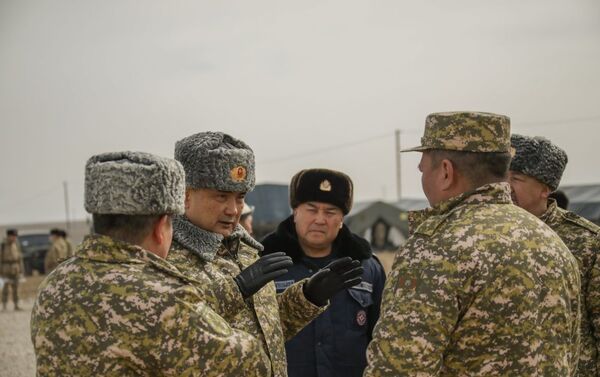 Өмүралиев бүгүн, 16-мартта, ыкчам-талаа иш сапары менен Баткен шаарына барган - Sputnik Кыргызстан