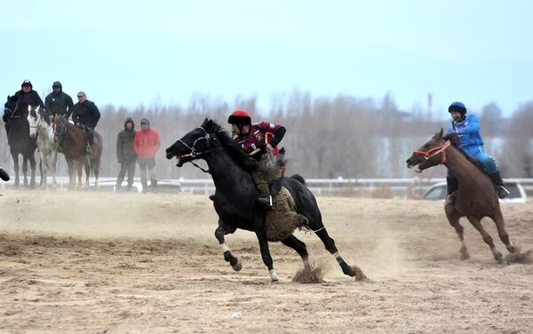 Бүгүн жогорку лигадагы командалардын тайпалык алгачкы оюндары өттү - Sputnik Кыргызстан
