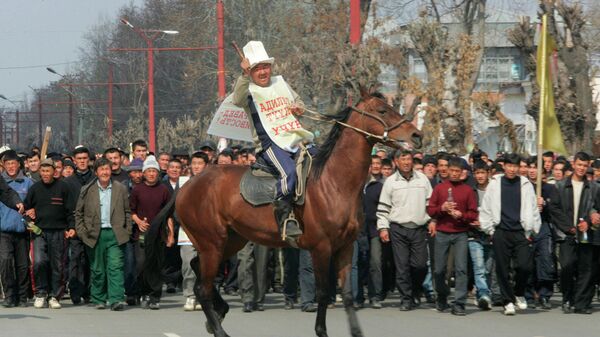  Кыргызстандагы Жоогазын ыңкылабынан бир көрүнүш - Sputnik Кыргызстан
