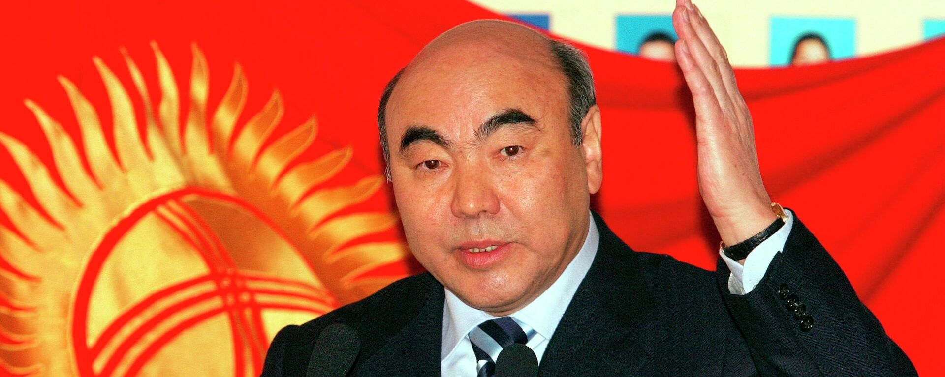 Первый президент Кыргызстана Аскар Акаев. 27 февраля 2005 года - Sputnik Кыргызстан, 1920, 21.06.2022