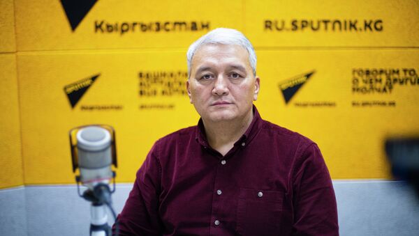 Председатель Ассоциации по цифровой маркировке товаров и фискализации в КР Толонбек Абдыров - Sputnik Кыргызстан