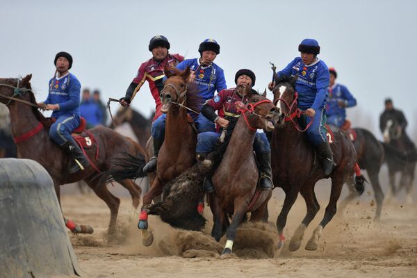 Финал высшей лиги республиканского турнира по кок-бору в Чолпон-Ате - Sputnik Кыргызстан