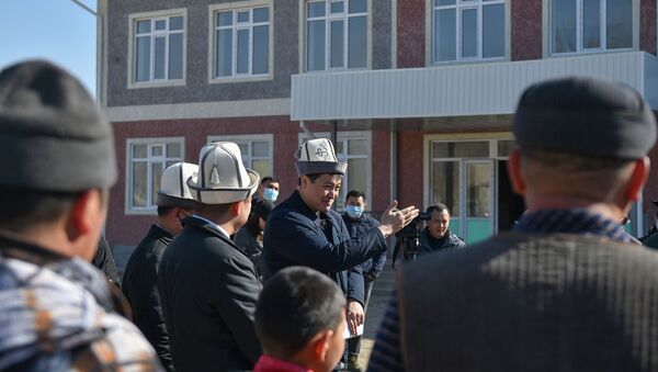 Рабочая поездка премьер-министра Улукбека Марипова в Нарынскую область - Sputnik Кыргызстан