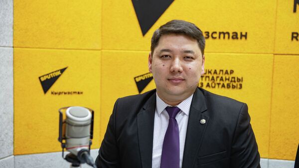 Главный специалист органа пробации Октябрьского района Бишкека Толубай Джакишев на радио Sputnik Кыргызстан - Sputnik Кыргызстан