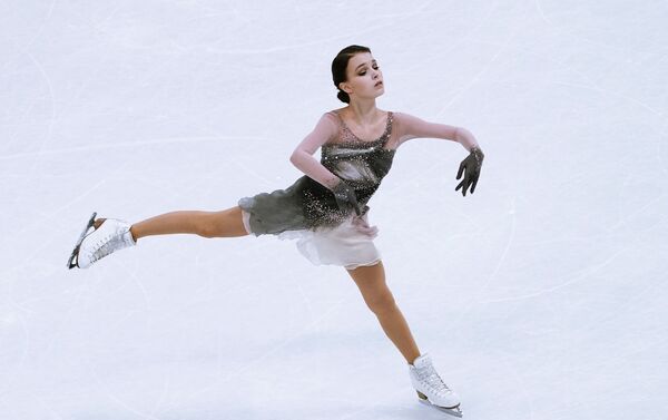 Анна Щербакова в пятницу завоевала золотую медаль на чемпионате мира в Стокгольме - Sputnik Кыргызстан