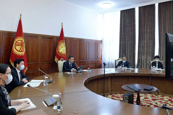 Накануне стороны по видеосвязи обсудили меры по укреплению партнерства и сотрудничества в области образования, культуры и науки. - Sputnik Кыргызстан