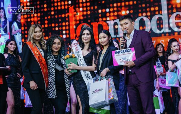 В столице выбрали победительниц республиканского конкурса красоты Топ-модель Кыргызстана — 2021 - Sputnik Кыргызстан