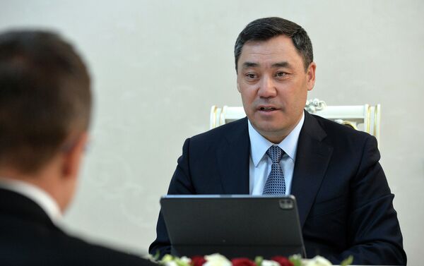 В релизе говорится, что Жапаров высоко оценил отношения с Венгрией, которая является стратегическим партнером Кыргызстана в Европейском союзе - Sputnik Кыргызстан