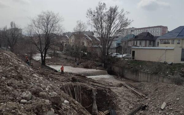 Строительство ведется в рамках проекта второй фазы развития улично-дорожной сети Бишкека, за счет китайского гранта - Sputnik Кыргызстан